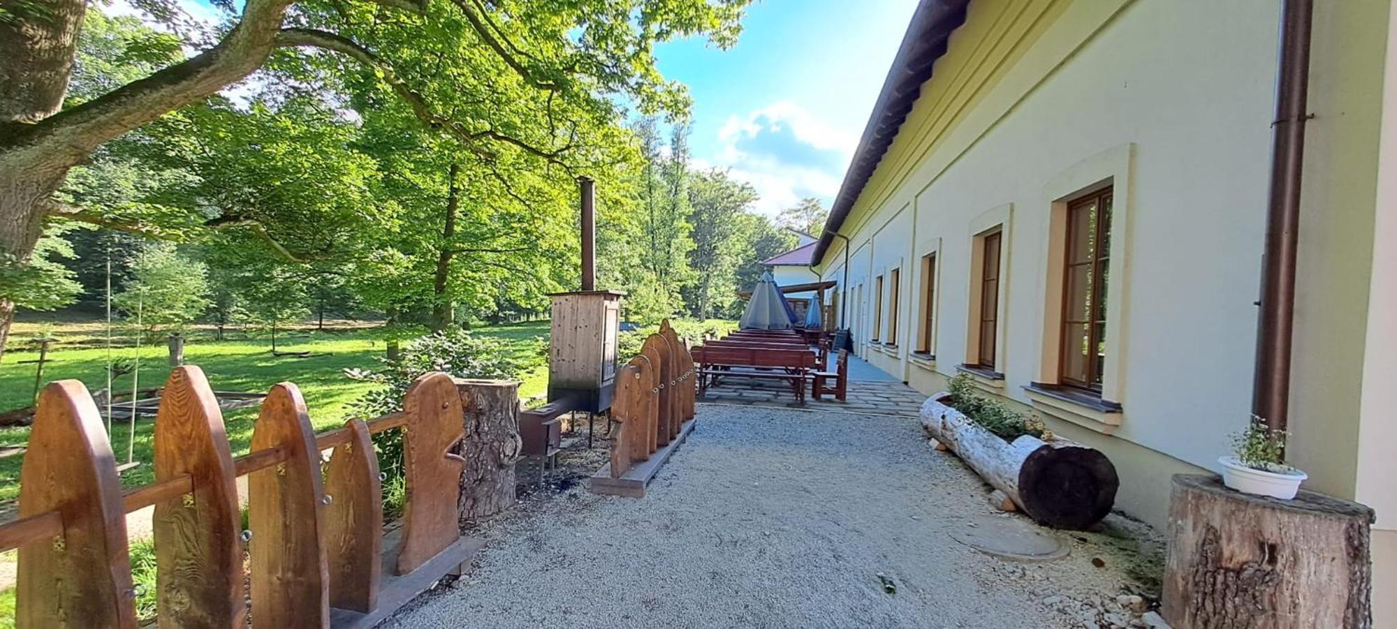 Český Rudolec Pivovar A Penzion Grasel מראה חיצוני תמונה